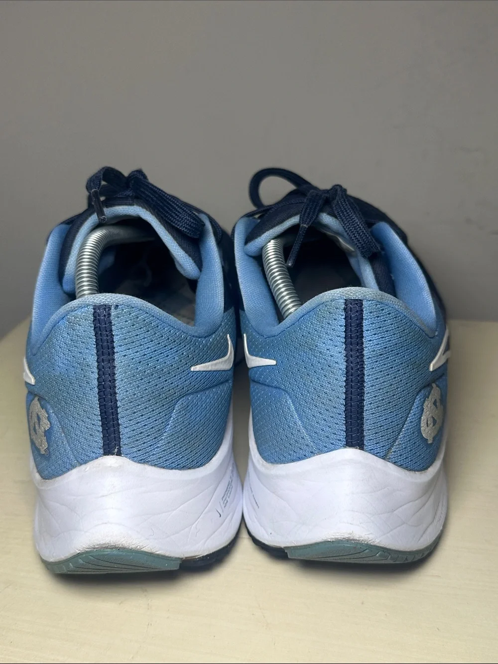Nike UNC Tarheels Men's Running Shoes Navy and Light Blue Air zoom Pegasus 38